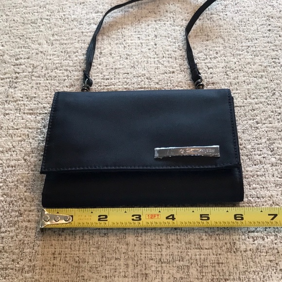 Samsonite Trifold Adjustable Crossbody Wallet - Picture 6 of 8